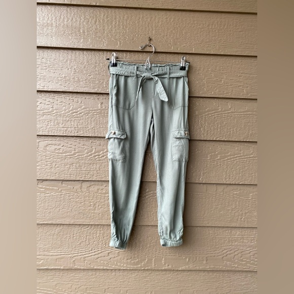 h&m girls utility joggers Size US 7 Color: gasoline/ Khaki green - Picture 10 of 13
